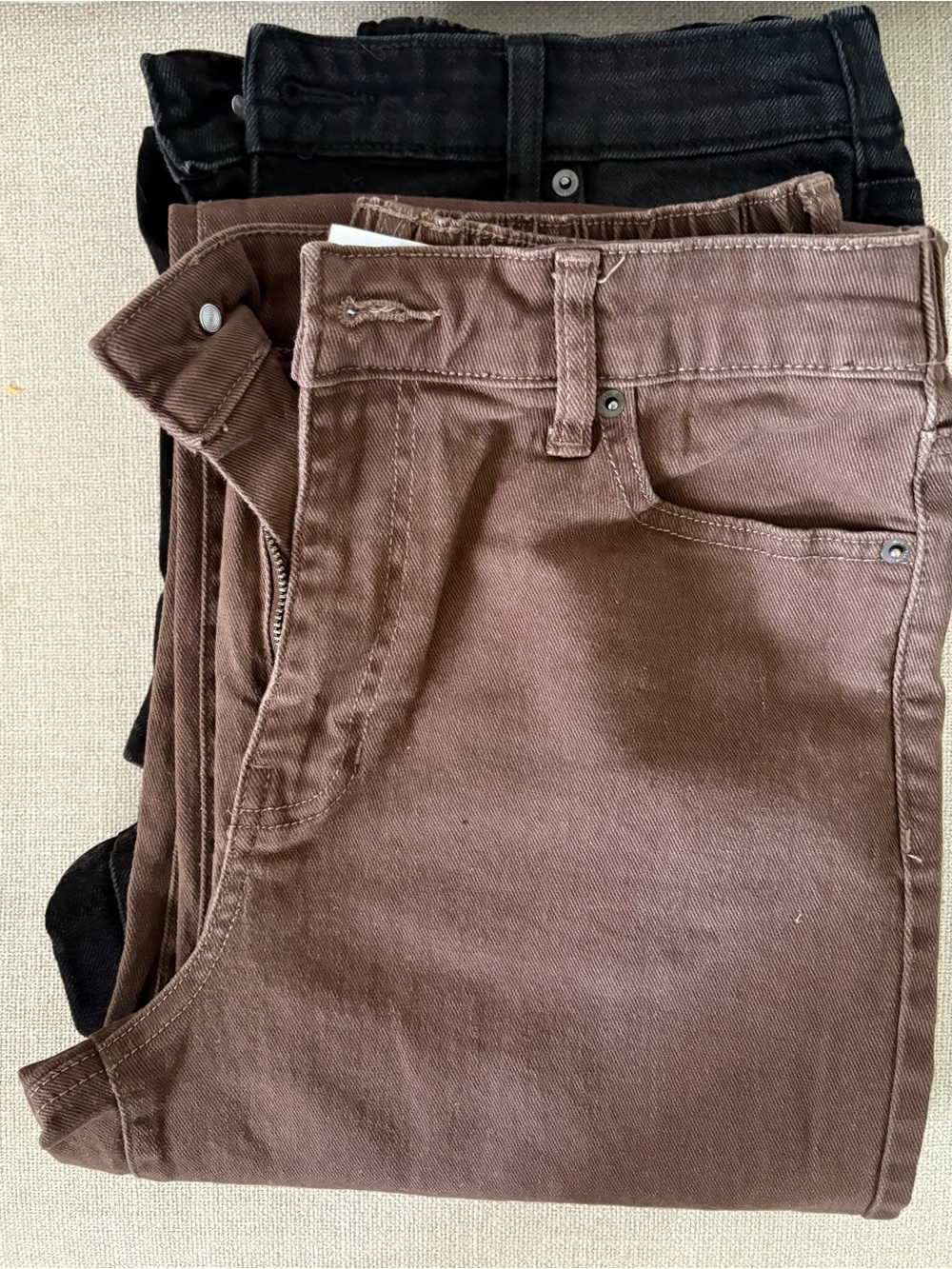 Bundle of 2 wide-legged jeans